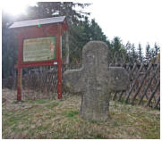 Das Sühnekreuz ist am Ortsausgang von Hohendorf in Richtung Bärendorf zu finden