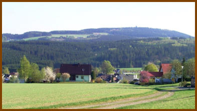 Blick auf den Frankenwald mit Döbraberg